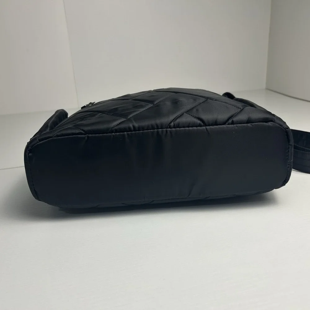 Lug Camper SE Black Quilted Crossbody Shoulder Bag Travel Zipper Organizer